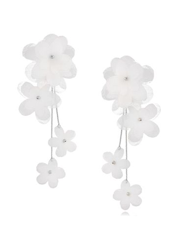 Kolczyki satynowe kwiaty  białe Primerose KBL0955