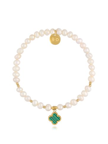 Bransoletka z perłami i koniczynką BPE0118
