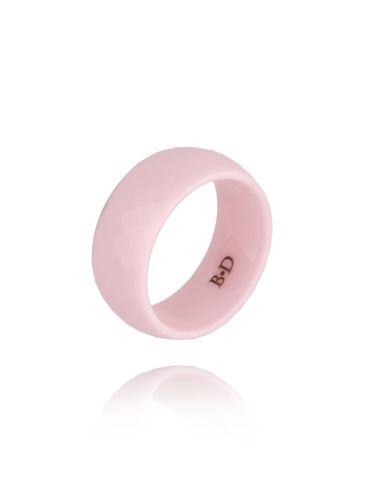 Obrączka z ceramiki różowa fasetowana Feminine PFE0007