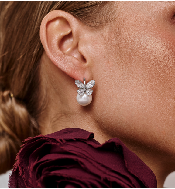 Kolczyki srebrne z perłami i motylkami KSS2175