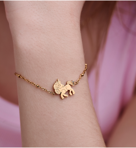 Delikatna bransoletka z jednorożcem BSY0569