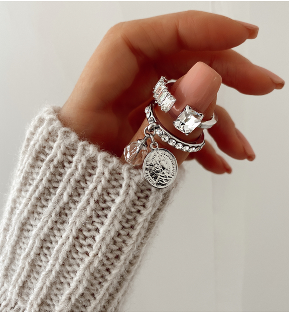 Pierścionek srebrny z transparentnymi kryształami PRG0091 rozmiar 12