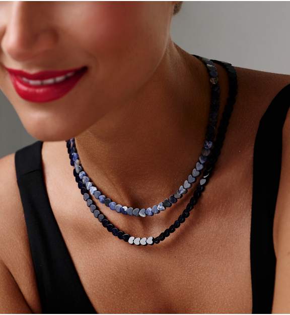 Zestaw dwóch naszyjników z granatowych i niebieskich serc ZN0183