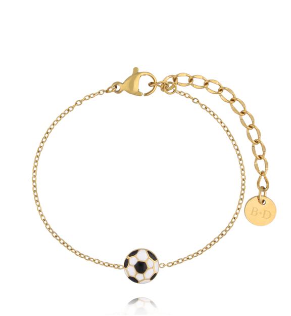 Bransoletka z emaliowaną piłką na złotym łańcuszku BSY0574