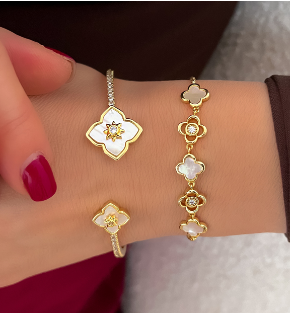 Bransoletka z koniczynkami złota BLU0001