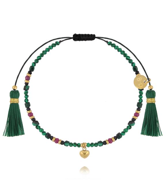 Bransoletka na sznurku z malachitu, czarnego turmalinu i rubinu z zawieszką serca BTW3591