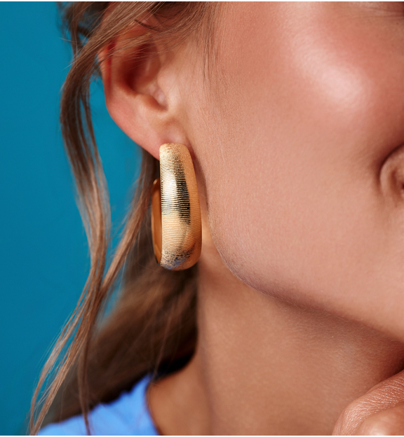 Kolczyki koła o satynowej fakturze złote KSY0647