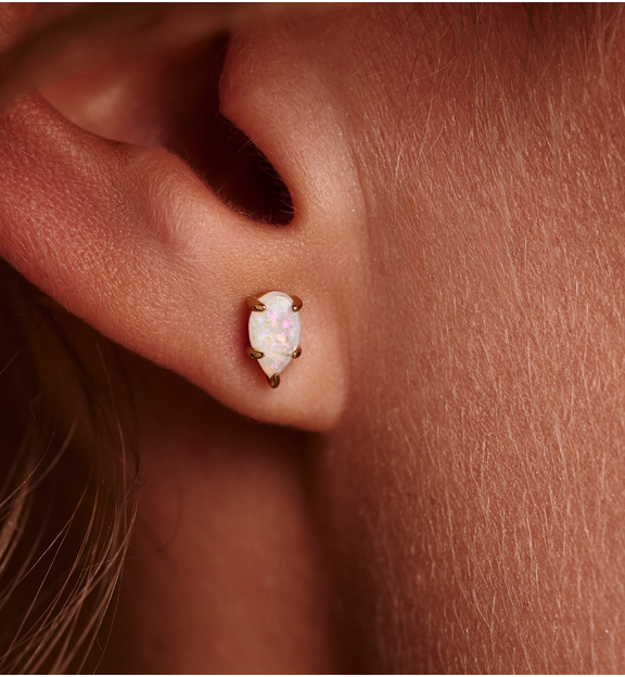 Kolczyki złocone sztyfty z opalem białym KSA2413