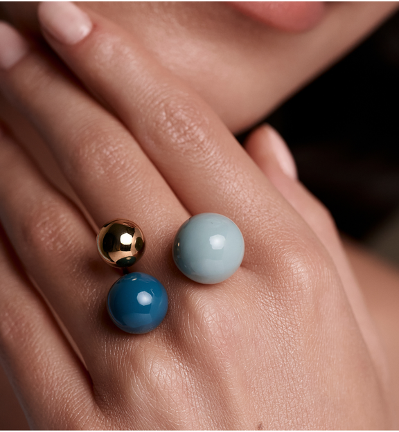 Pierścionek z kulkami w odcieniach szarości i niebieskiego PSA1087