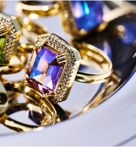 Pierścionek z fioletowym kryształkiem Majestic PSS0091