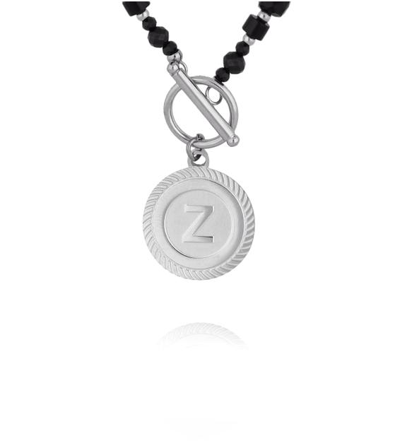 Naszyjnik z czarnych kamieni z zawieszką z literką Z – srebrne wykończenie NTW1599