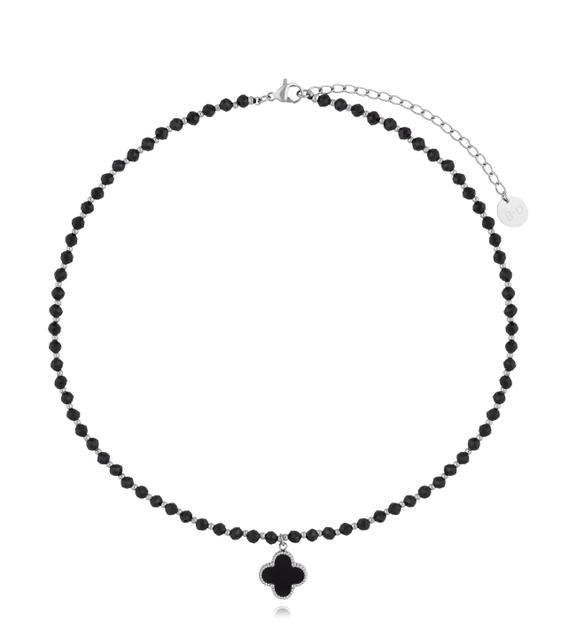 Naszyjnik z czarnych fasetowanych kamieni z koniczynką –  NTW1338