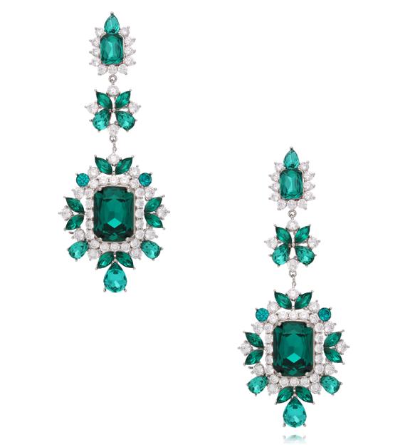 Kolczyki z zielonymi kryształami i cyrkoniami w srebrnym wykończeniu KSS2252