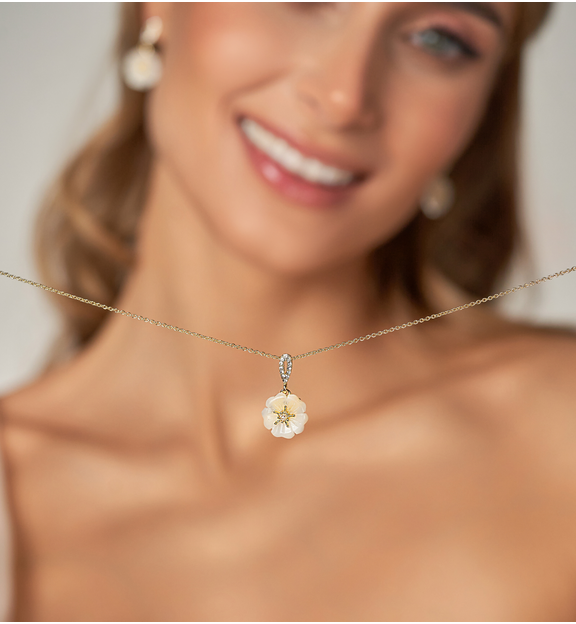 Naszyjnik złoty z kwiatuszkiem Glam Charms NS0246