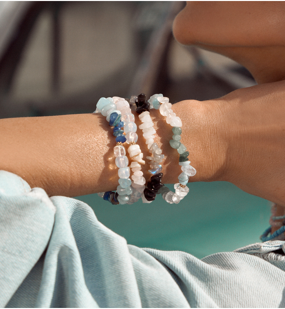 Bransoletka szaro biała sieczka Aviva BPA0330