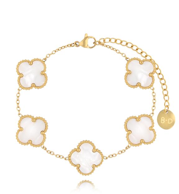 Bransoletka z białymi koniczynkami Clovers BSY0056