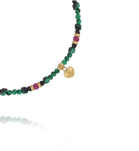 Bransoletka na sznurku z malachitu, czarnego turmalinu i rubinu z zawieszką serca BTW3591