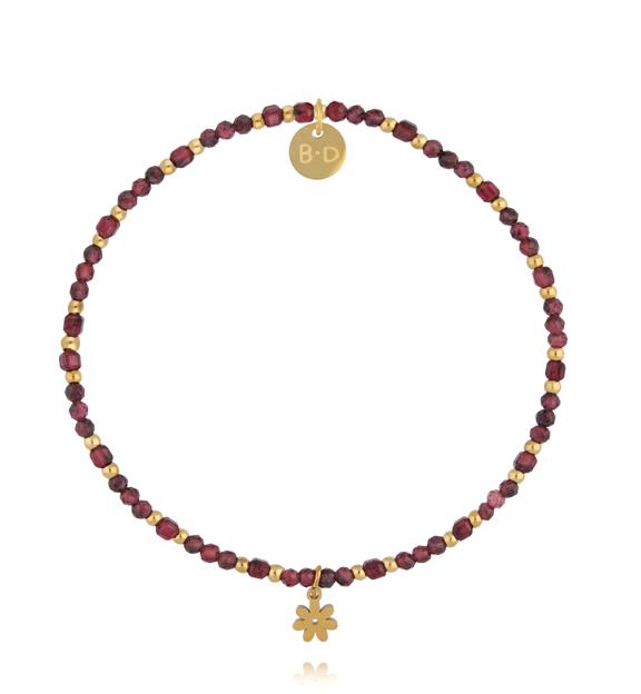 Bransoletka z granatami i zawieszką kwiatuszka BTW3534