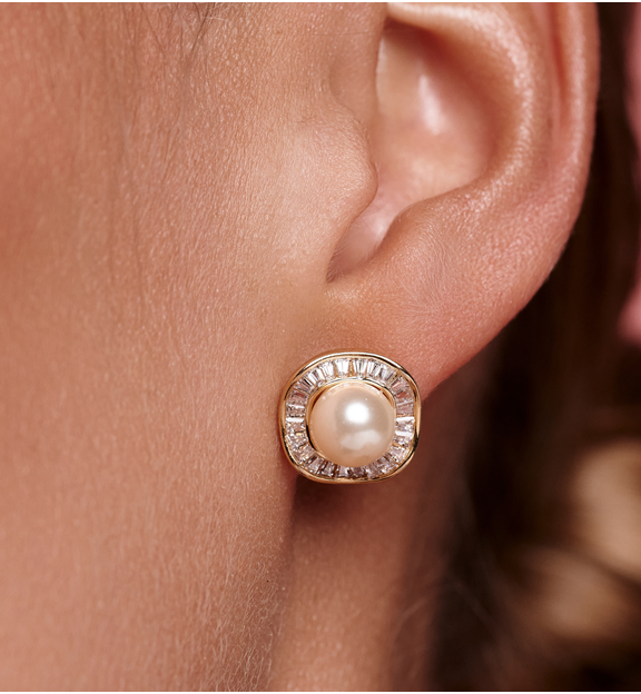 Kolczyki perłowe w złotej oprawie o organicznym kształcie KPE0200