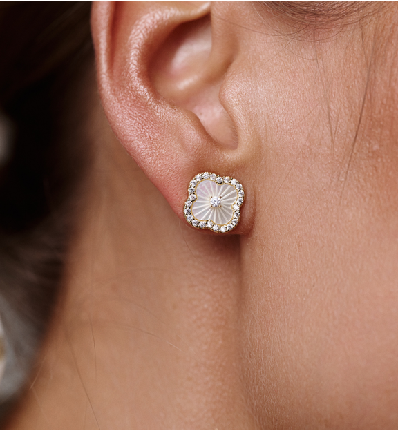 Kolczyki koniczynki z masy perłowej KSS2155