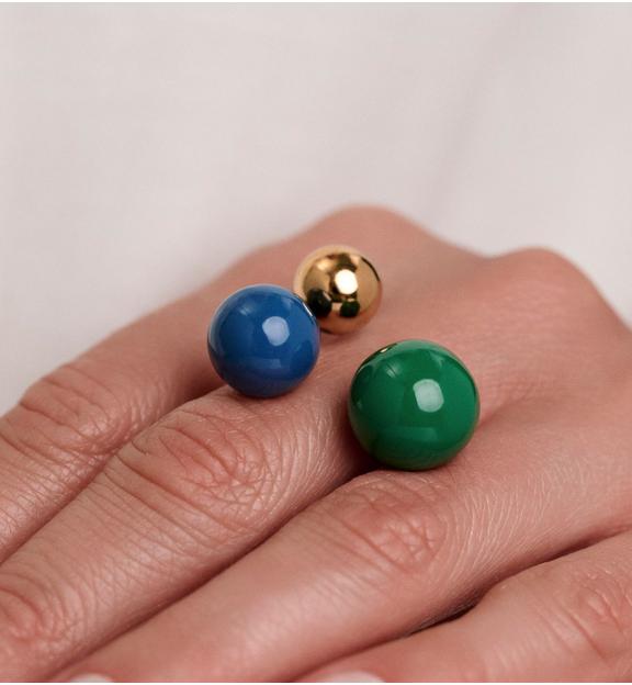 Pierścionek z kolorowymi kulami – zieleń, błękit i złoto PSA1112