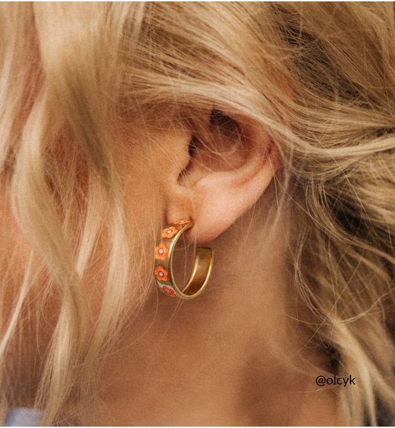 Kolczyki koła z pomarańczowymi kwiatuszkami KSY0114