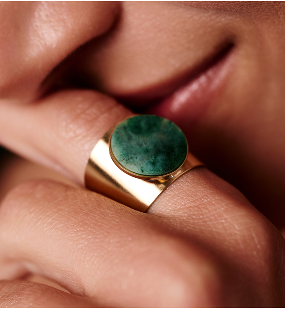 Pierścionek z zielonym jadeitem złoty PEA0069