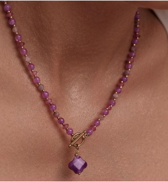 Naszyjnik z  fioletowego jadeitu z zawieszką koniczynki NPA1616