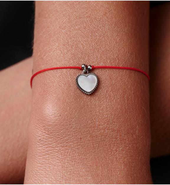 Bransoletka z czerwonym sznurkiem i serduszkiem BGL1017