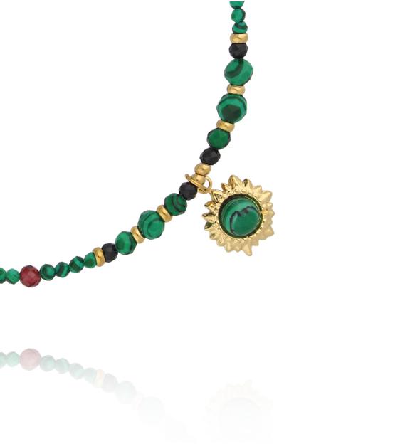 Bransoletka z malachitu ze złotą zawieszką BTW3515