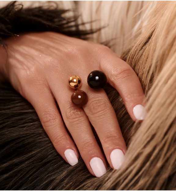 Pierścionek z kulkami w odcieniach czerni, brązu i złota PSA1106