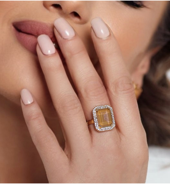 Pierścionek z jasno bursztynowym kryształkiem Majestic PSS0041