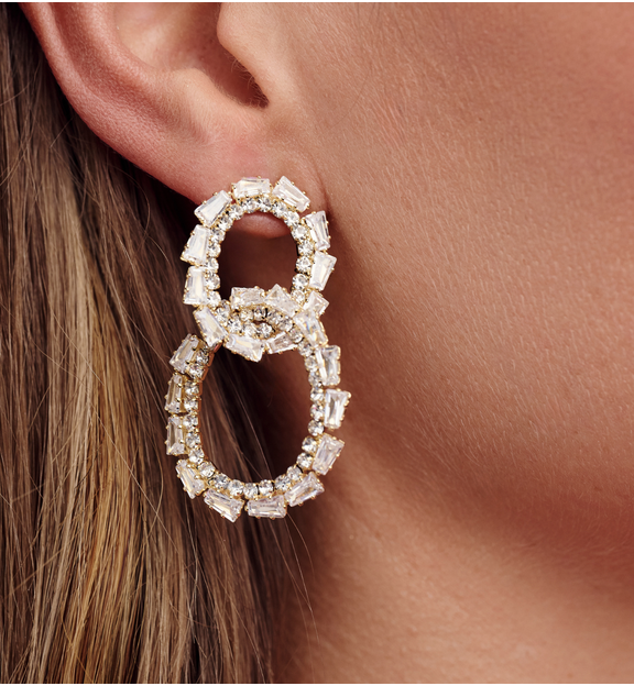 Kolczyki z kryształowymi kółkami w złotym odcieniu KLU0192