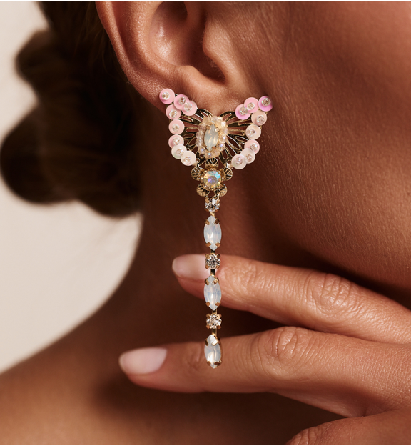 Kolczyki motyle w odcieniach perłowej bieli i złota KGA0004