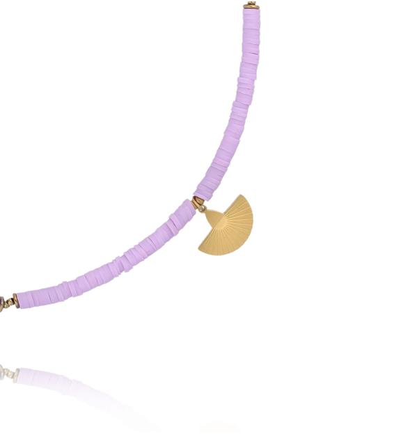 Naszyjnik z fioletowych koralików z zawieszką wachlarza NSH0123
