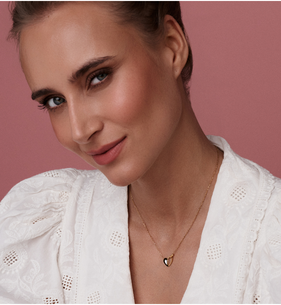 Naszyjnik z ażurowym sercem NSY0851