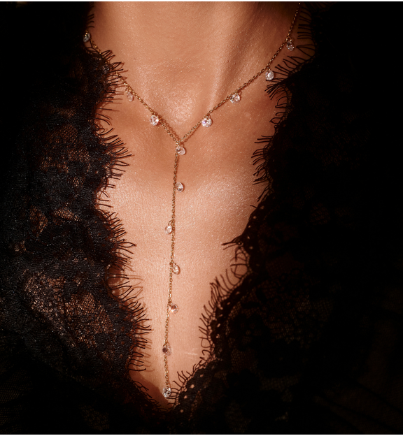 Naszyjnik złoty z krawatką i transparentnymi kryształkami NSY0603