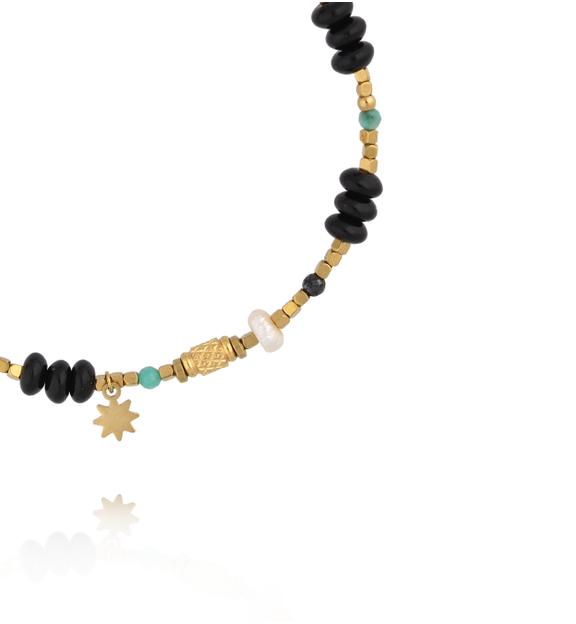 Bransoletka z czarnego agatu, turkusu afrykańskiego i masy perłowej ze złotą zawieszką BEA0084