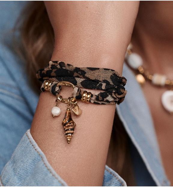 Naszyjnik z tkaniny w panterkę z zawieszką muszli NSH0130