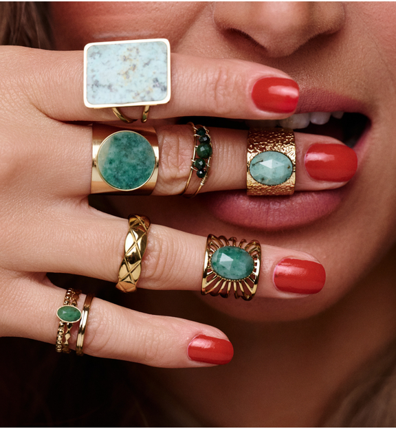 Pierścionek regulowany złoty z jadeitami afrykańskimi PEA0025