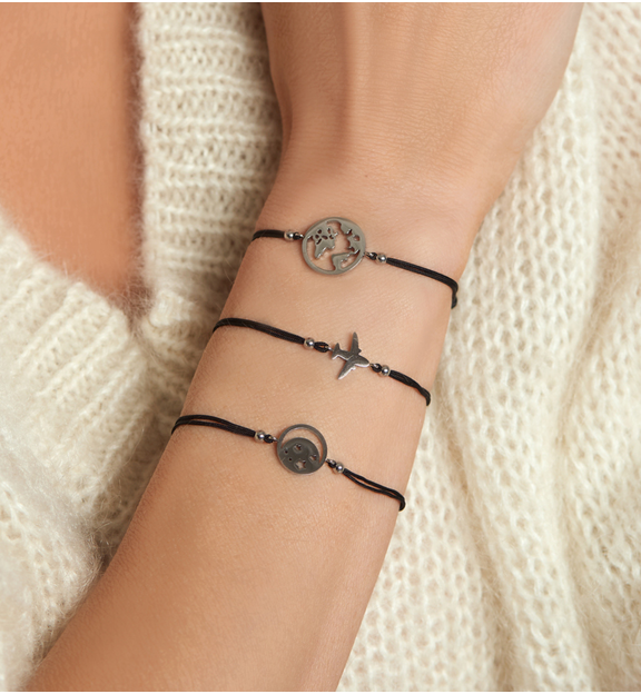 Bransoletka czarno-srebrna z samolotem Traveler BGL0563