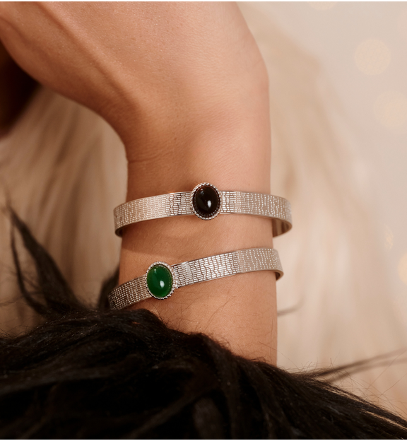 Bransoleta srebrna open cuff z  czarnym agatem BSY0481