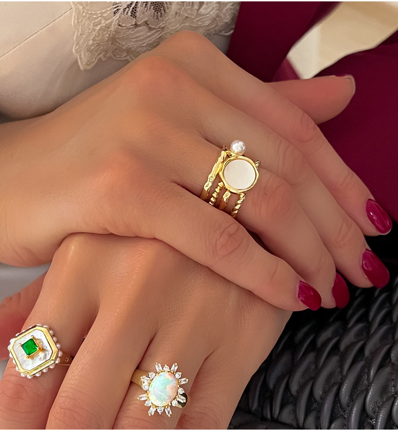 Pierścionek z masą perłową złoty PLU0015