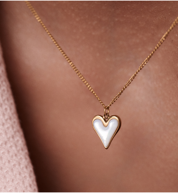 Naszyjnik z wydłużonym sercem z masy perłowej NSY0855