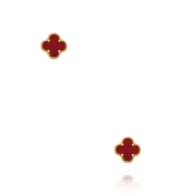 Kolczyki koniczynki z bordową emalią w złotej oprawie KSY0601