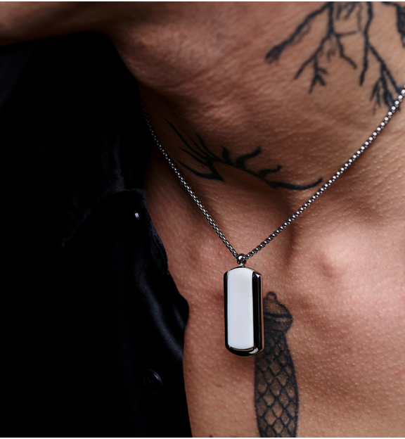 Naszyjnik męski z białą zawieszką NMITC0096