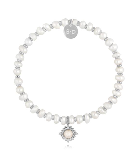 Bransoletka z perłami i srebrną zawieszką White Night Elegance BPE0105