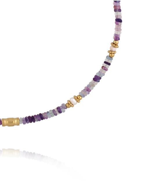 Naszyjnik z fluorytu i pereł słodkowodnych ze złotymi detalami NEA0079