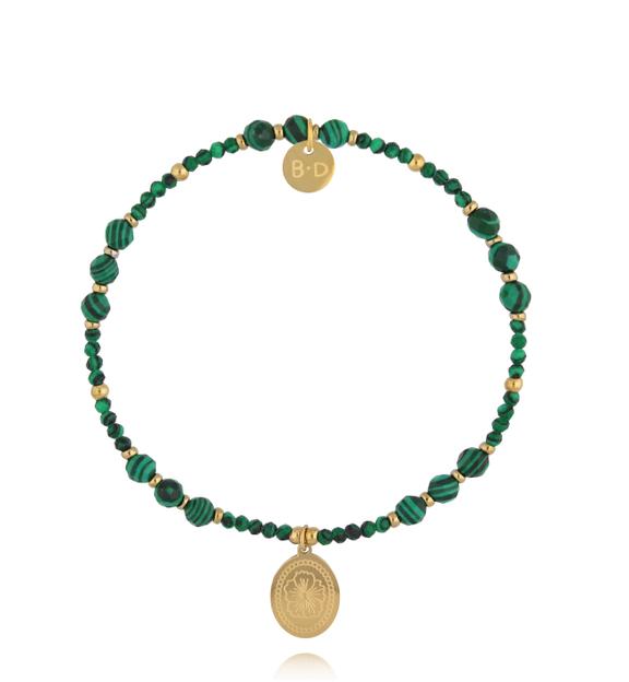 Bransoletka z malachitu z medalionem z koniczynką BTW3592