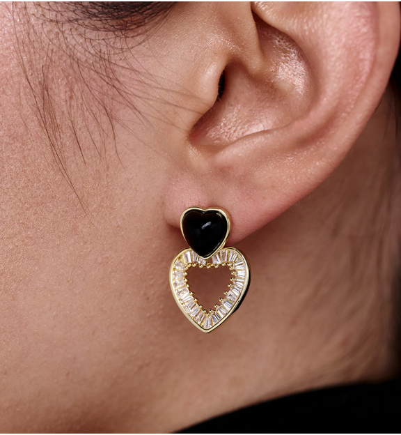 Kolczyki serca z czarną emalią i kryształami złote KSS2223